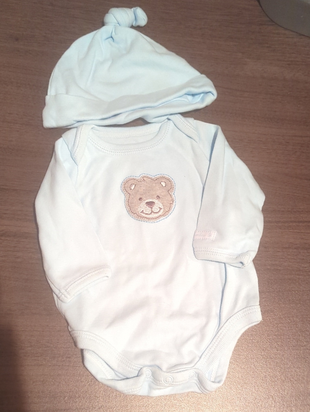 small wonders Pale Blue Baby Bodysuit and Knotted Hat with Teddy Applique